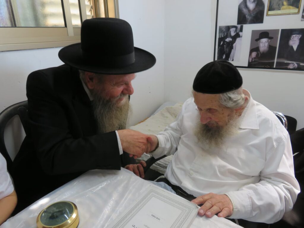 תיעוד: הקבלת פני רבו אצל מרן הגר"ד לנדו