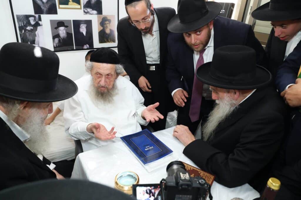 תיעוד: הקבלת פני רבו אצל מרן הגר"ד לנדו