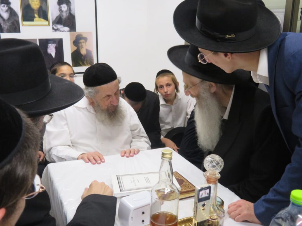 תיעוד: הקבלת פני רבו אצל מרן הגר"ד לנדו