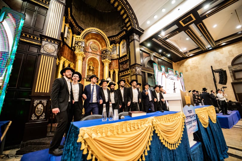 בהשתתפות הגרב"מ אזרחי: אלפי לומדים סיימו את מסכת 'סוכה'