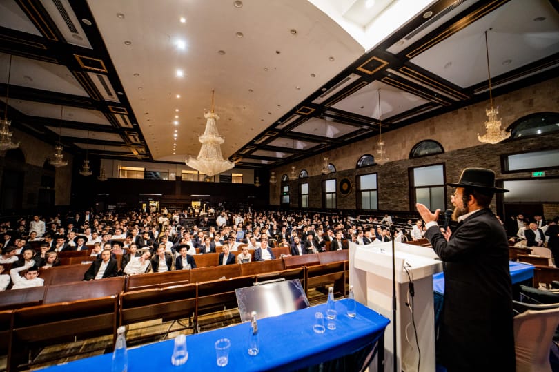 בהשתתפות הגרב"מ אזרחי: אלפי לומדים סיימו את מסכת 'סוכה'