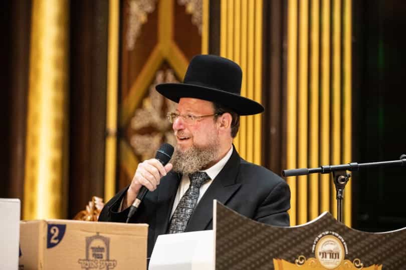 בהשתתפות הגרב"מ אזרחי: אלפי לומדים סיימו את מסכת 'סוכה'