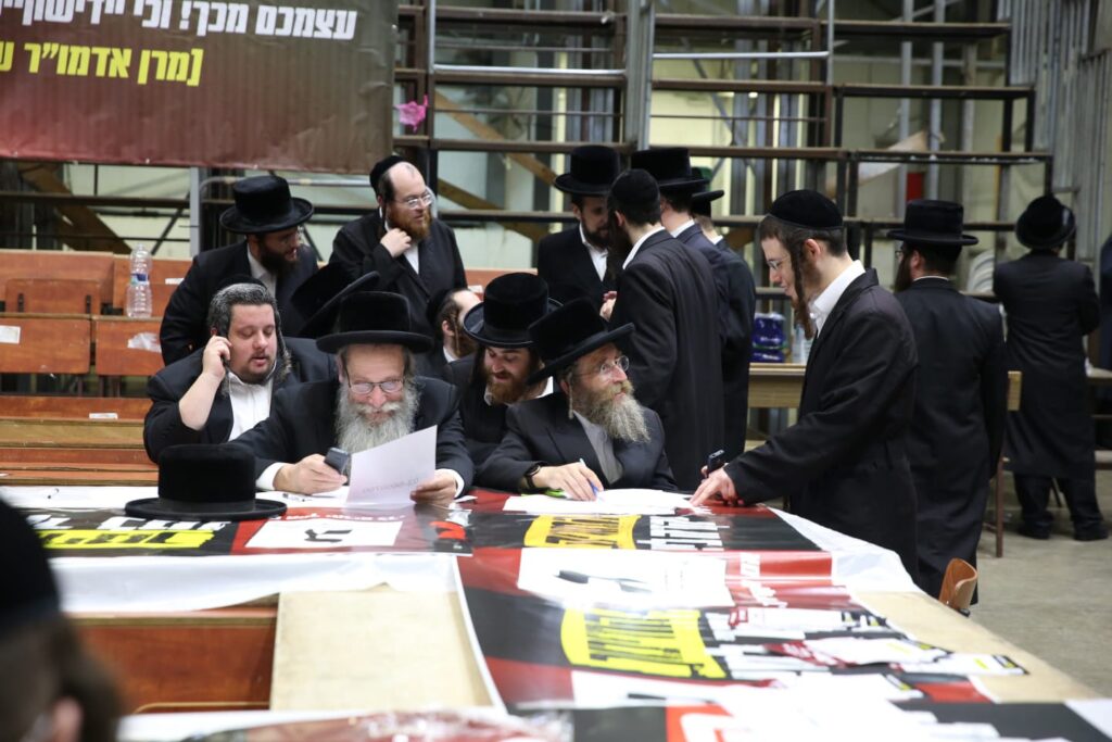 הצבא הויז'ניצאי מסתער על המתלבטים