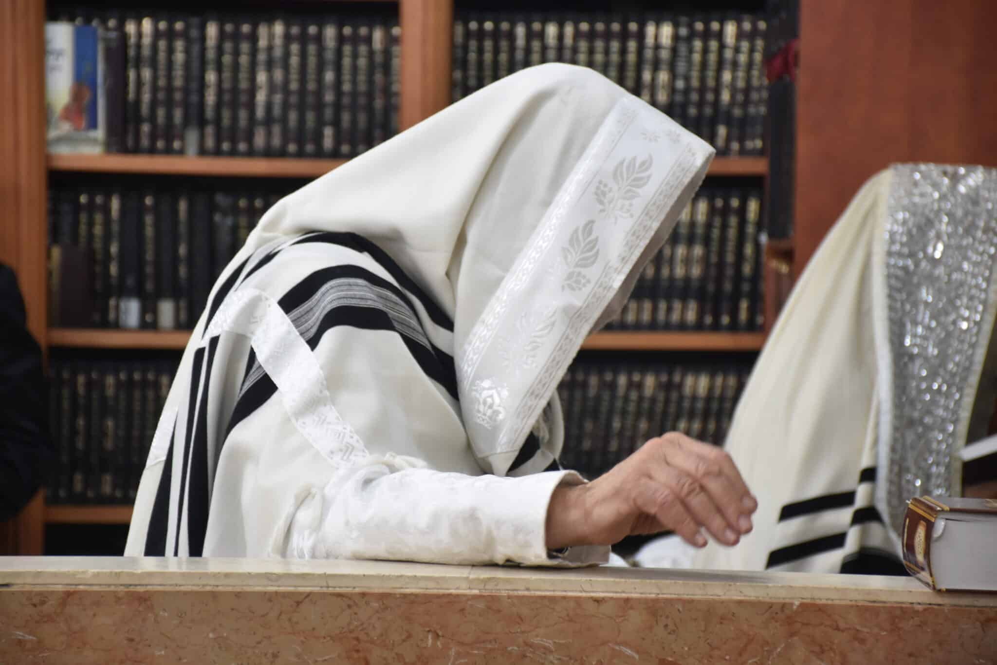 אדמו"ר מאשלג בעליה לציון זקנו כ"ק אדמו"ר מאשל • גלריה: