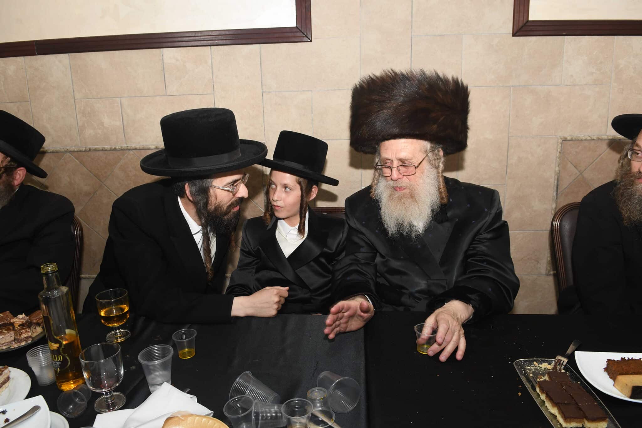 שמחת בר מצוה לנכד אב"ד זוועהיל בני ברק