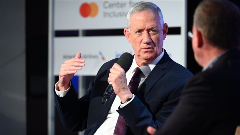 שר הביטחון: "אם חיזבאללה יתקוף – נפרק את לבנון"