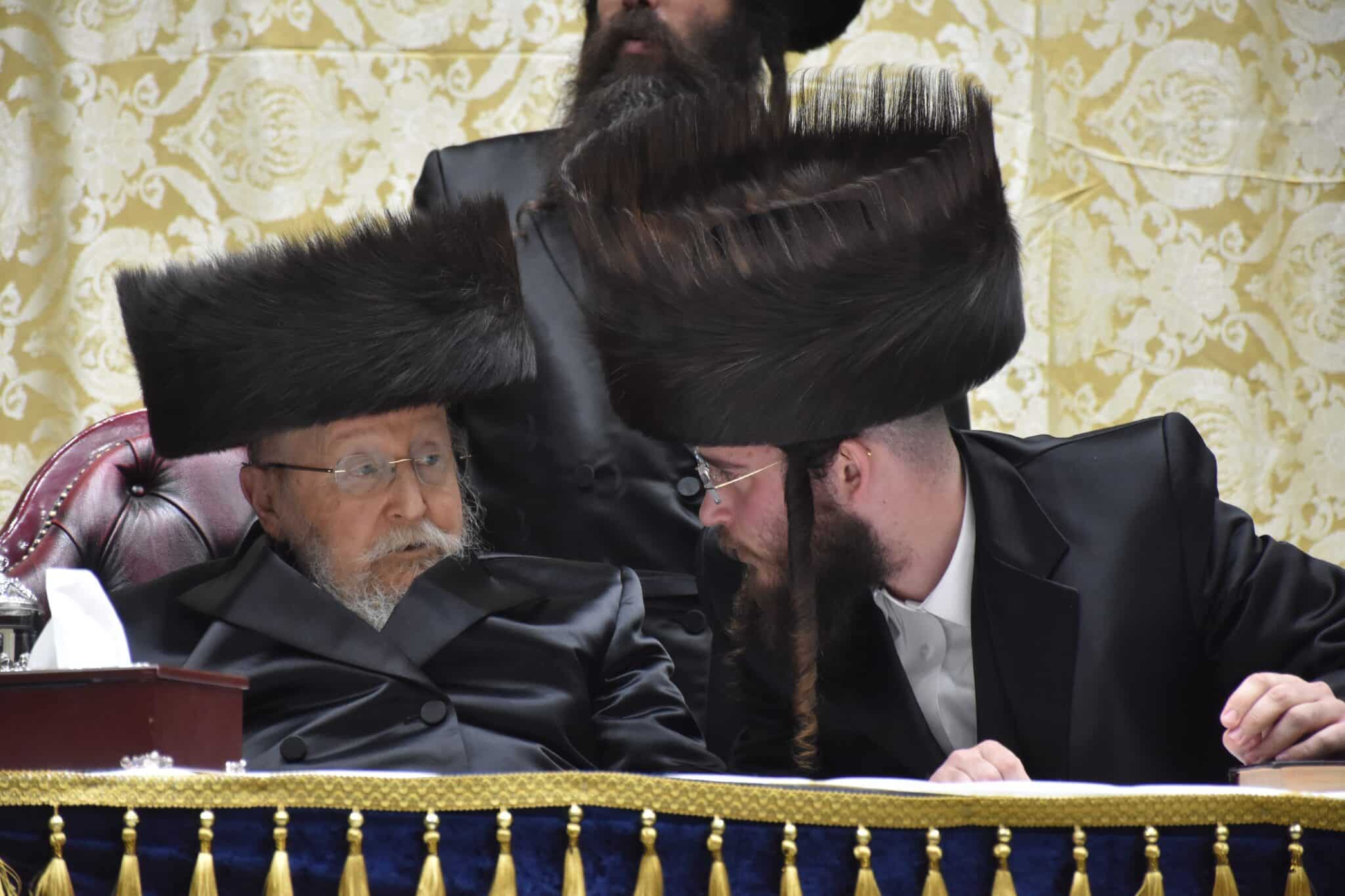 שמחת החתונה בחצרות אשלג ביאלא קומרנא