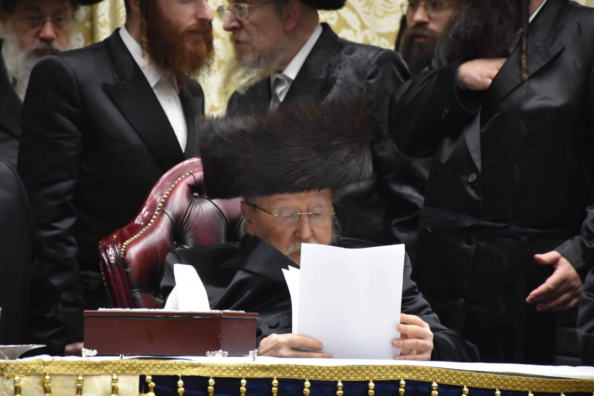 שמחת החתונה בחצרות אשלג ביאלא קומרנא