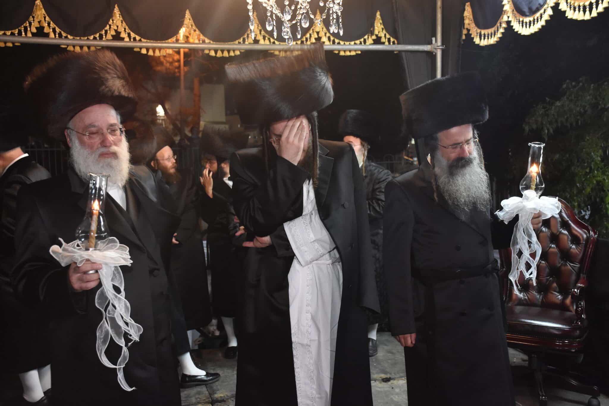 שמחת החתונה בחצרות אשלג ביאלא קומרנא