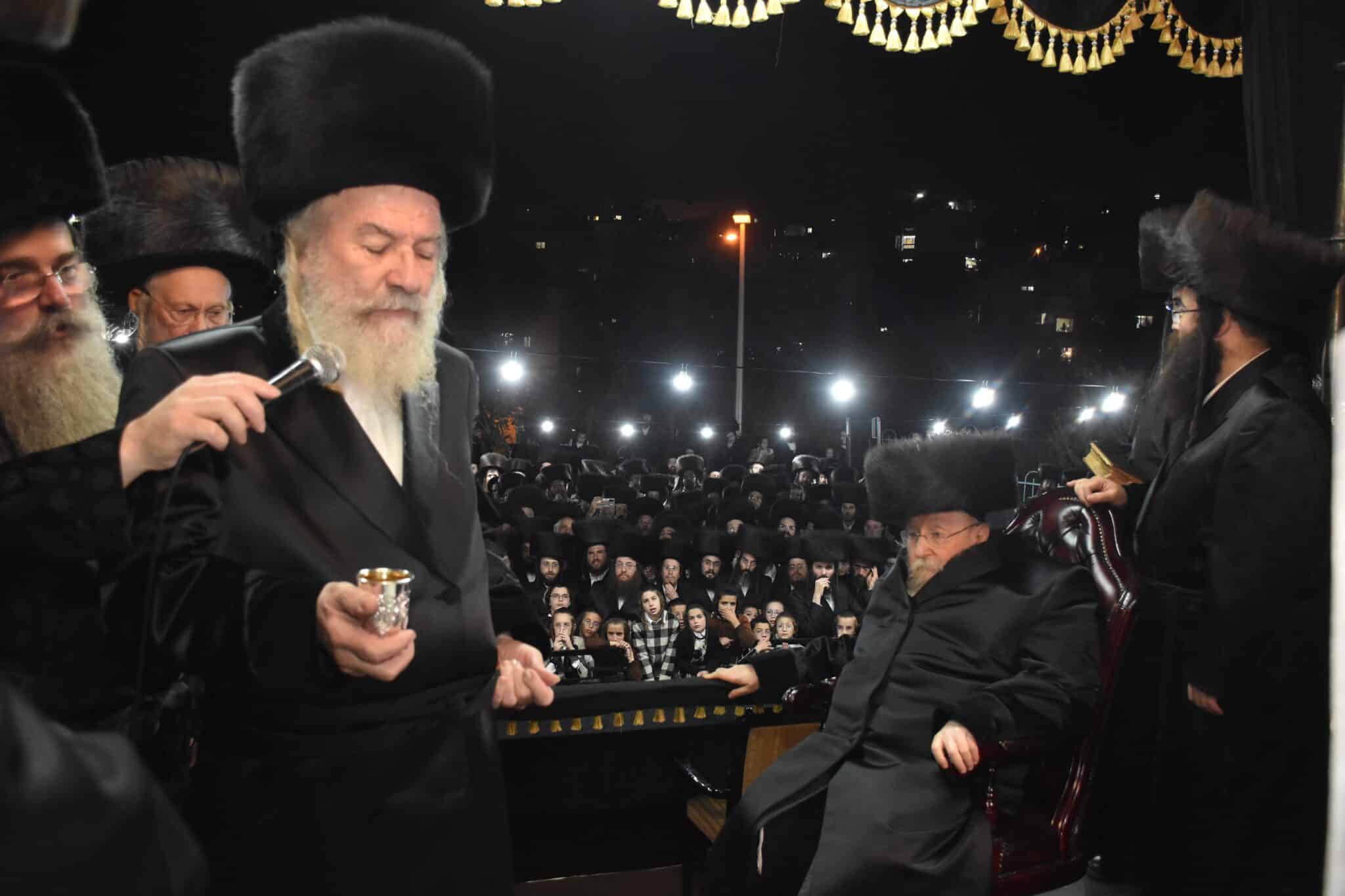 שמחת החתונה בחצרות אשלג ביאלא קומרנא