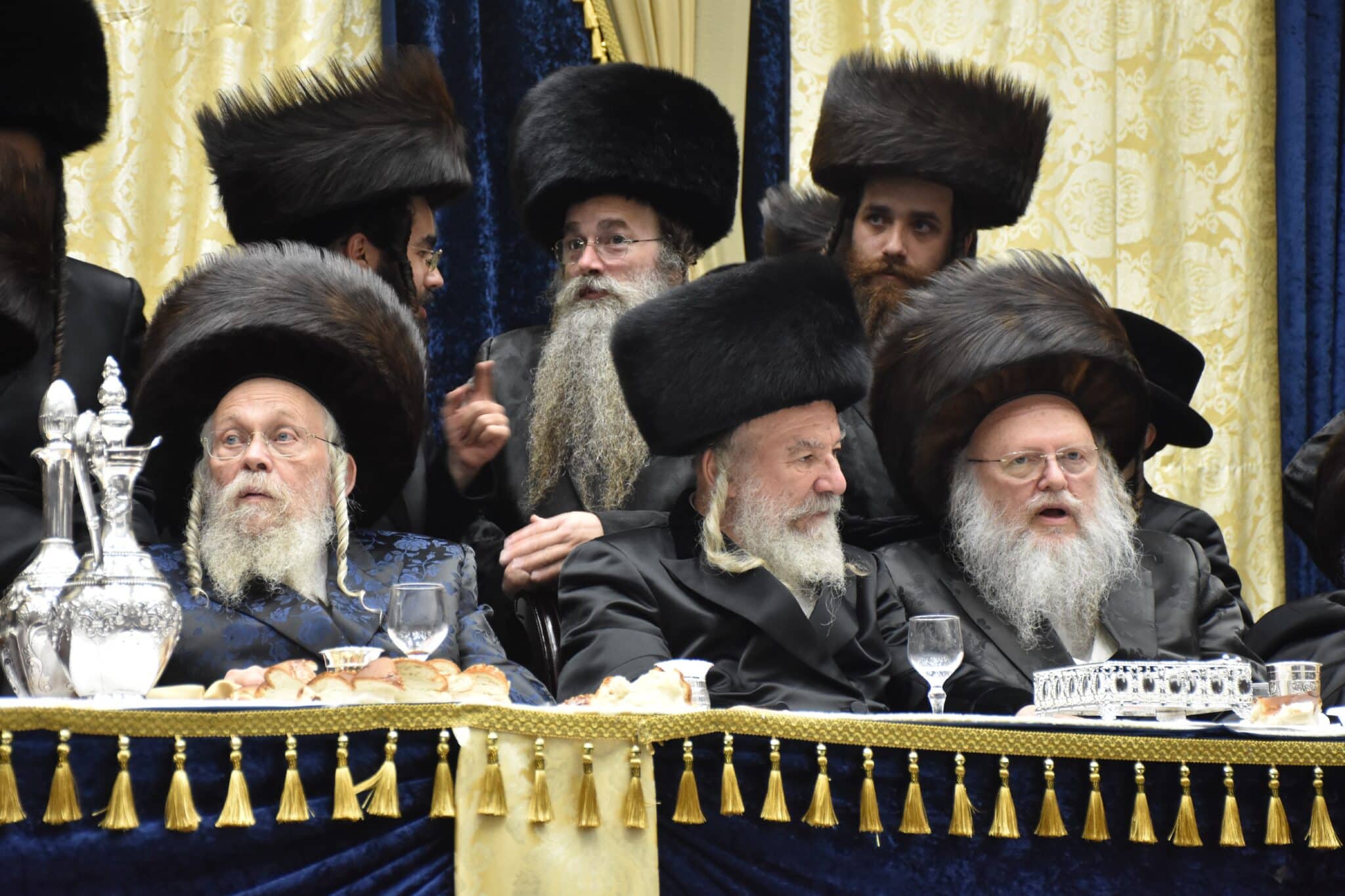 שמחת החתונה בחצרות אשלג ביאלא קומרנא