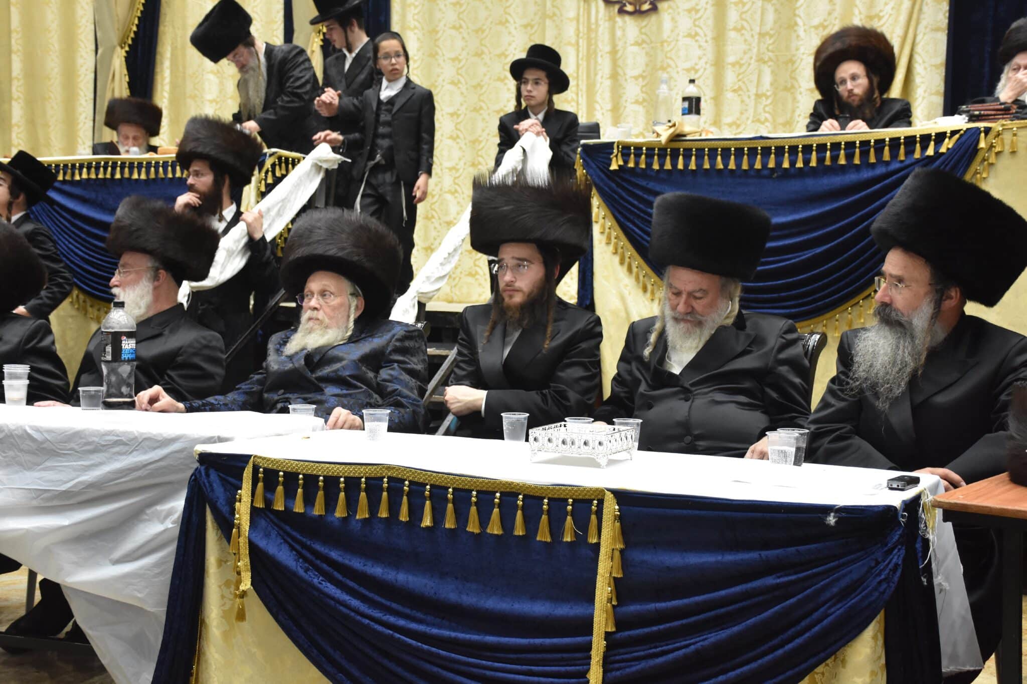 שמחת החתונה בחצרות אשלג ביאלא קומרנא