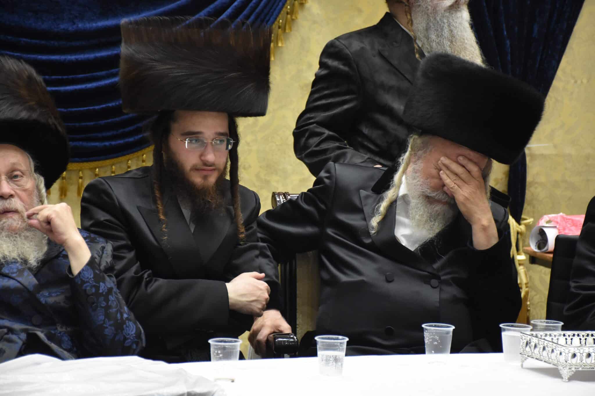 שמחת החתונה בחצרות אשלג ביאלא קומרנא