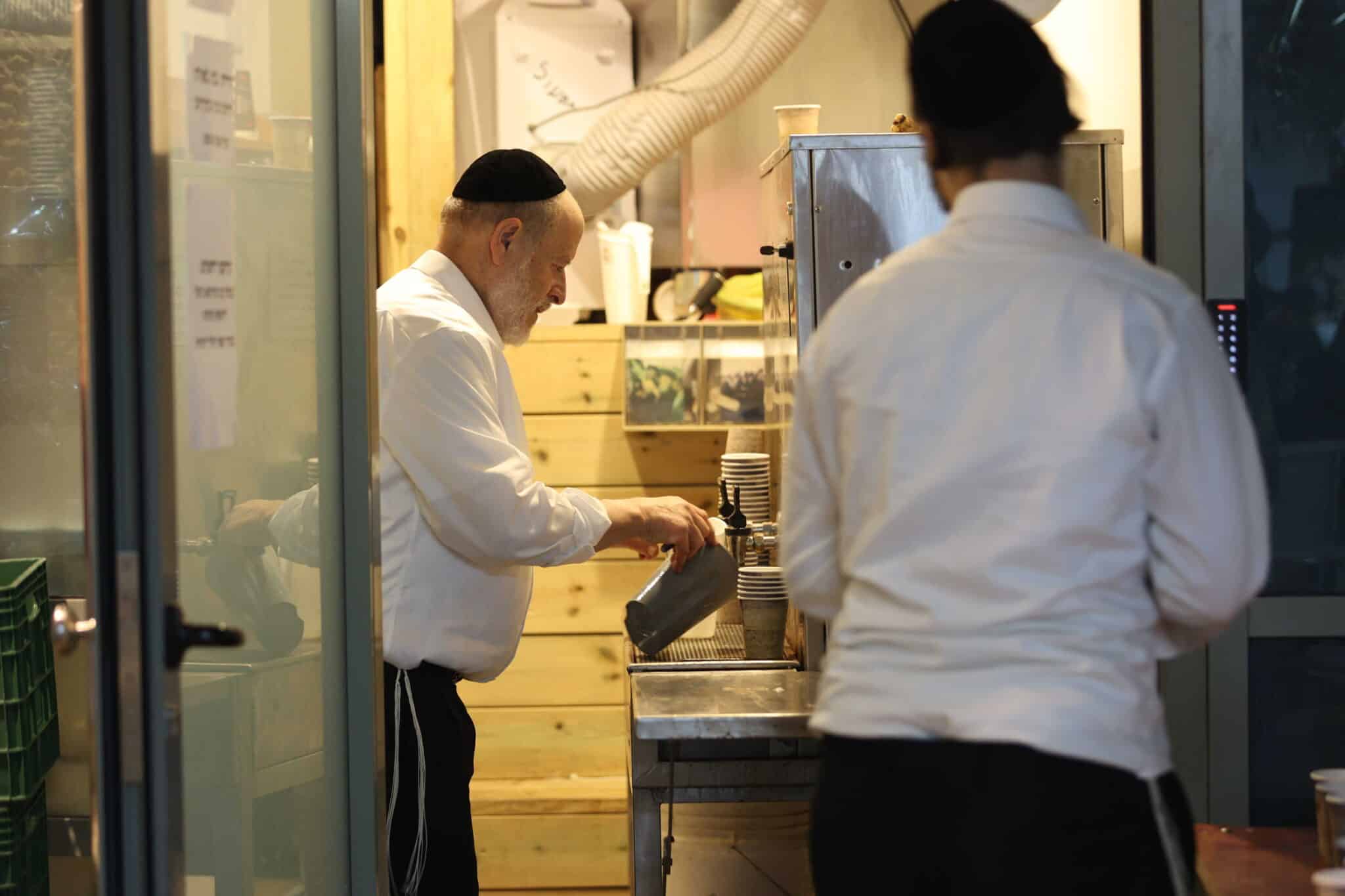 המוני בית ישראל בכותל המערבי • צפו בגלריה