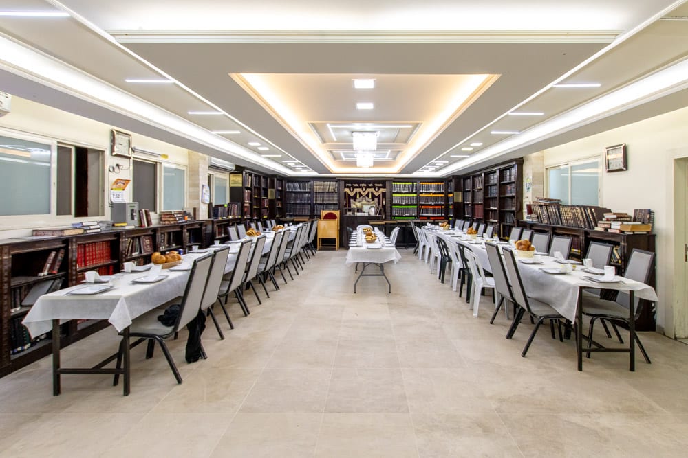 עצרת אזכרה והתעוררות לרבה של חיפה הרב שלמה שלוש זצ”ל עצרת אזכרה והתעוררות לרבה של חיפה הרב שלמה שלוש זצ”ל