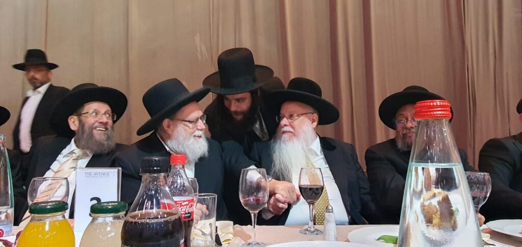 גלריה: רבה של אלעד חיתן את נכדו הראשון