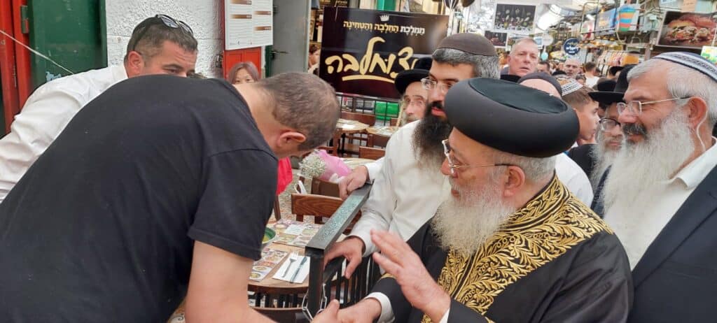 הראשון לציון עודד את הסוחרים במחנה יהודה להקדים את סגירת החנויות