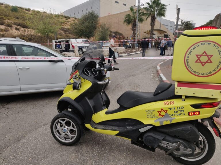 התעלומה: נהג המשאית "שעשו עליו החייאה" לא נמצא באבו כביר