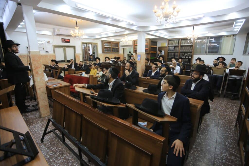 "להיזהר עם נייעס": תלמידי הישיבות סיימו חפץ חיים