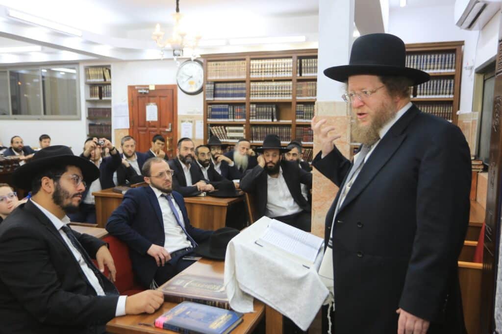 "להיזהר עם נייעס": תלמידי הישיבות סיימו חפץ חיים