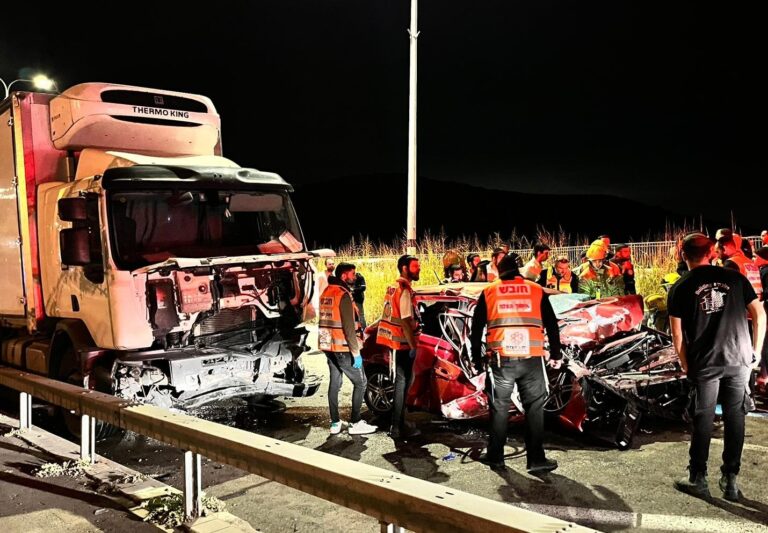 תאונה קשה ליד רמת בית שמש:  משאית מחצה את הנהגת