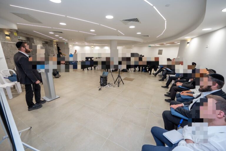 כך נתמודד עם נוער בסיכון