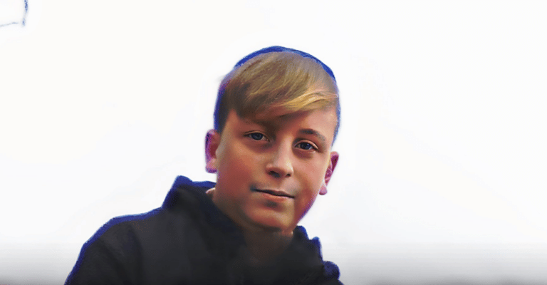 "החברים בהסעה ראו את אריה ז"ל מוטל על הספסל"