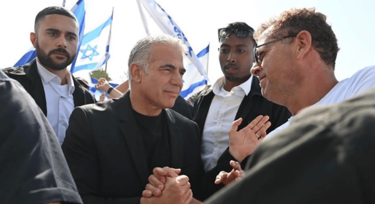 מכה ללפיד: אפילו האופוזיציה לא תמליץ עליו לנשיא