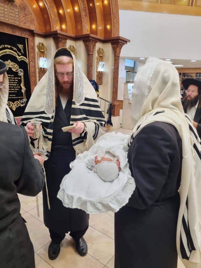 תיעוד: חנוכה בחסידות קאליב