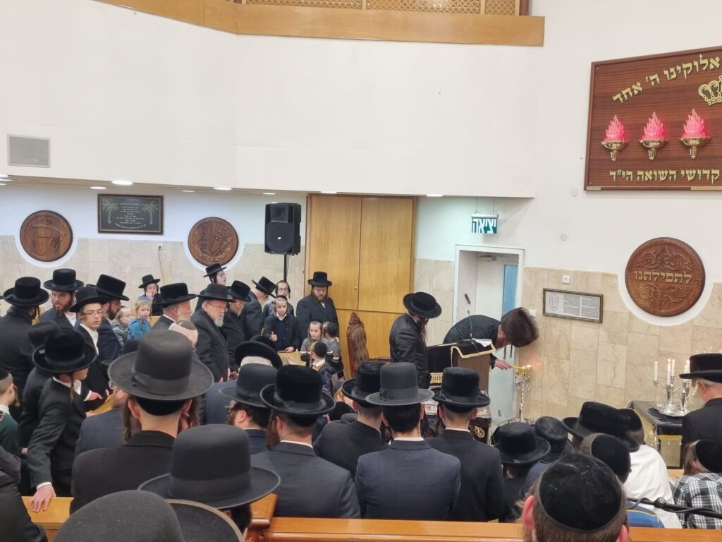 תיעוד: חנוכה בחסידות קאליב