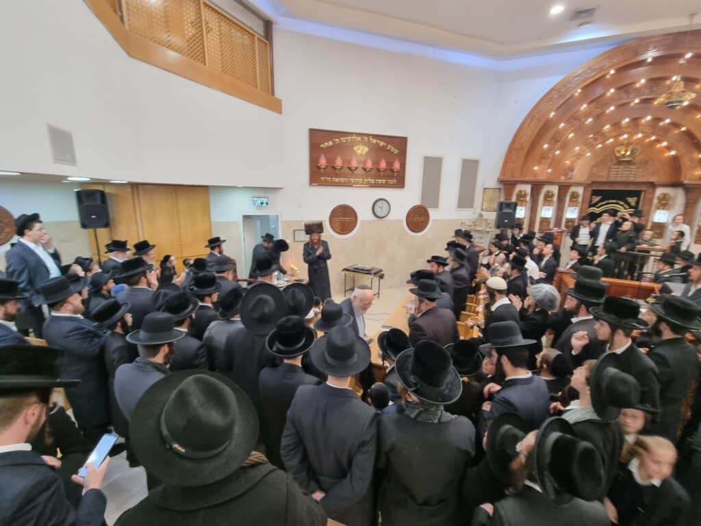 תיעוד: חנוכה בחסידות קאליב