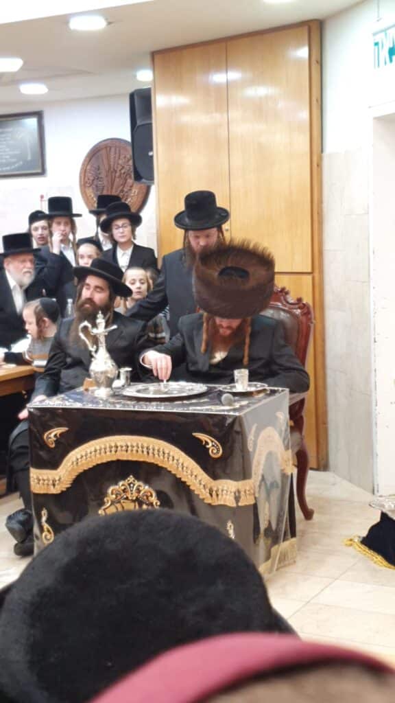 תיעוד: חנוכה בחסידות קאליב