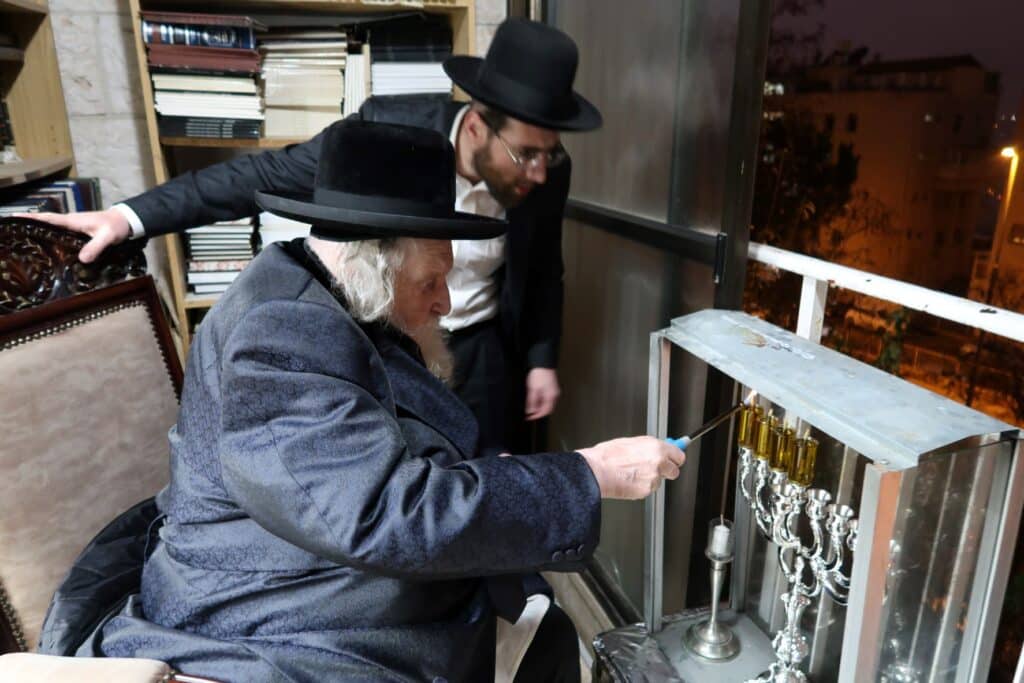 כשהראב"ד פצח בתפילה חרישית