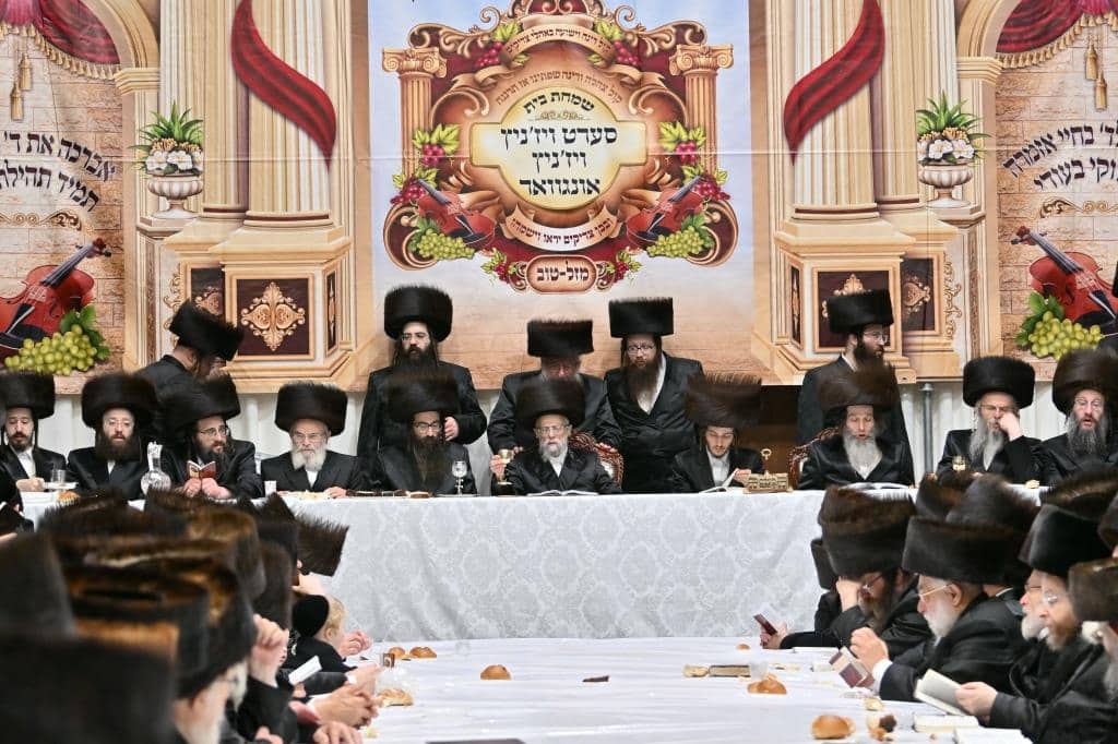 בגלריה אחת: כל השבע ברכות בויז'ניץ