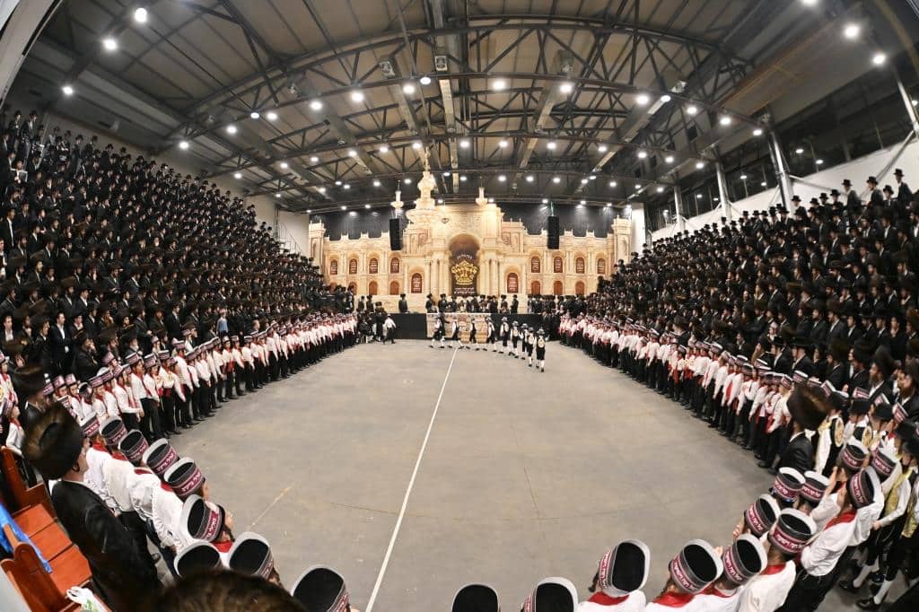 בגלריה אחת: כל השבע ברכות בויז'ניץ