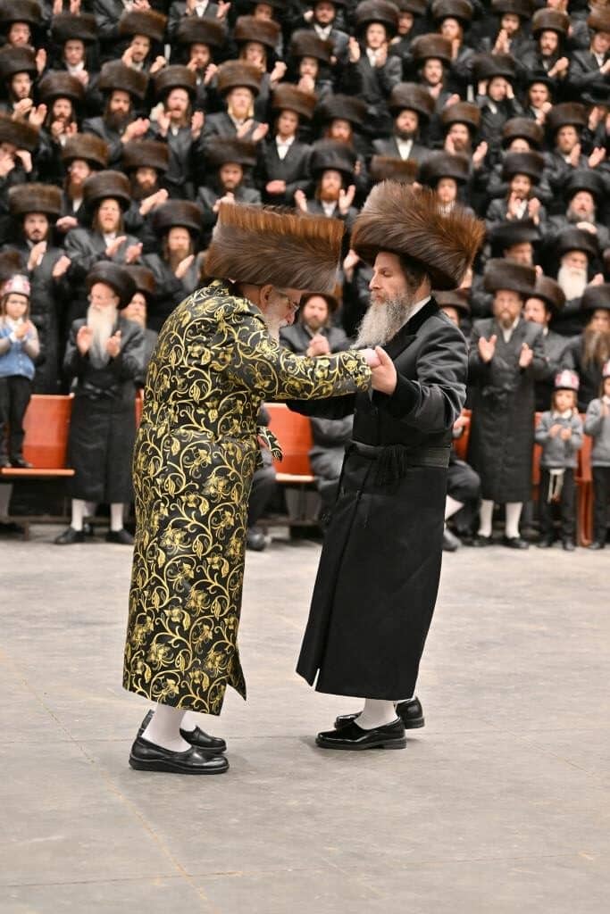 בגלריה אחת: כל השבע ברכות בויז'ניץ