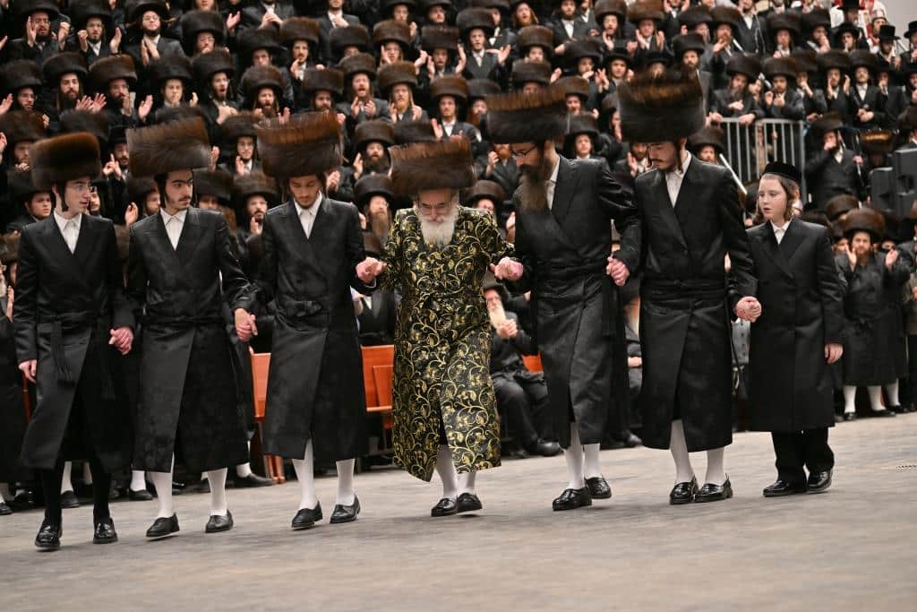 בגלריה אחת: כל השבע ברכות בויז'ניץ