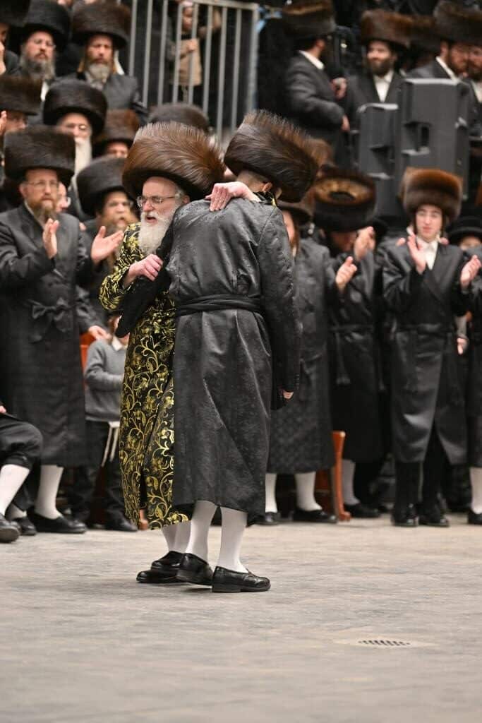 בגלריה אחת: כל השבע ברכות בויז'ניץ