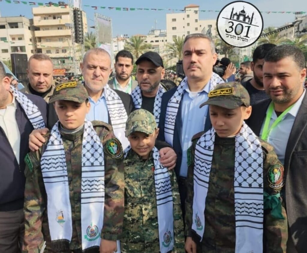 בעזה חגגו 35 לארגון הטרור: נותנים זמן קצוב לעסקת השבויים