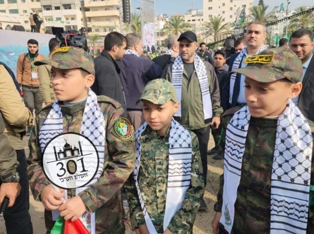 בעזה חגגו 35 לארגון הטרור: נותנים זמן קצוב לעסקת השבויים