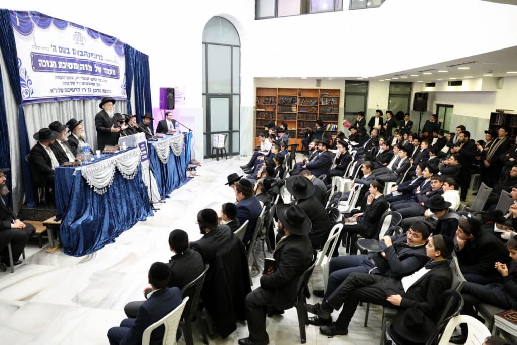 זו הסיבה שגדולי ראשי הישיבות הטריחו עצמם לבוא בגשם הסוער