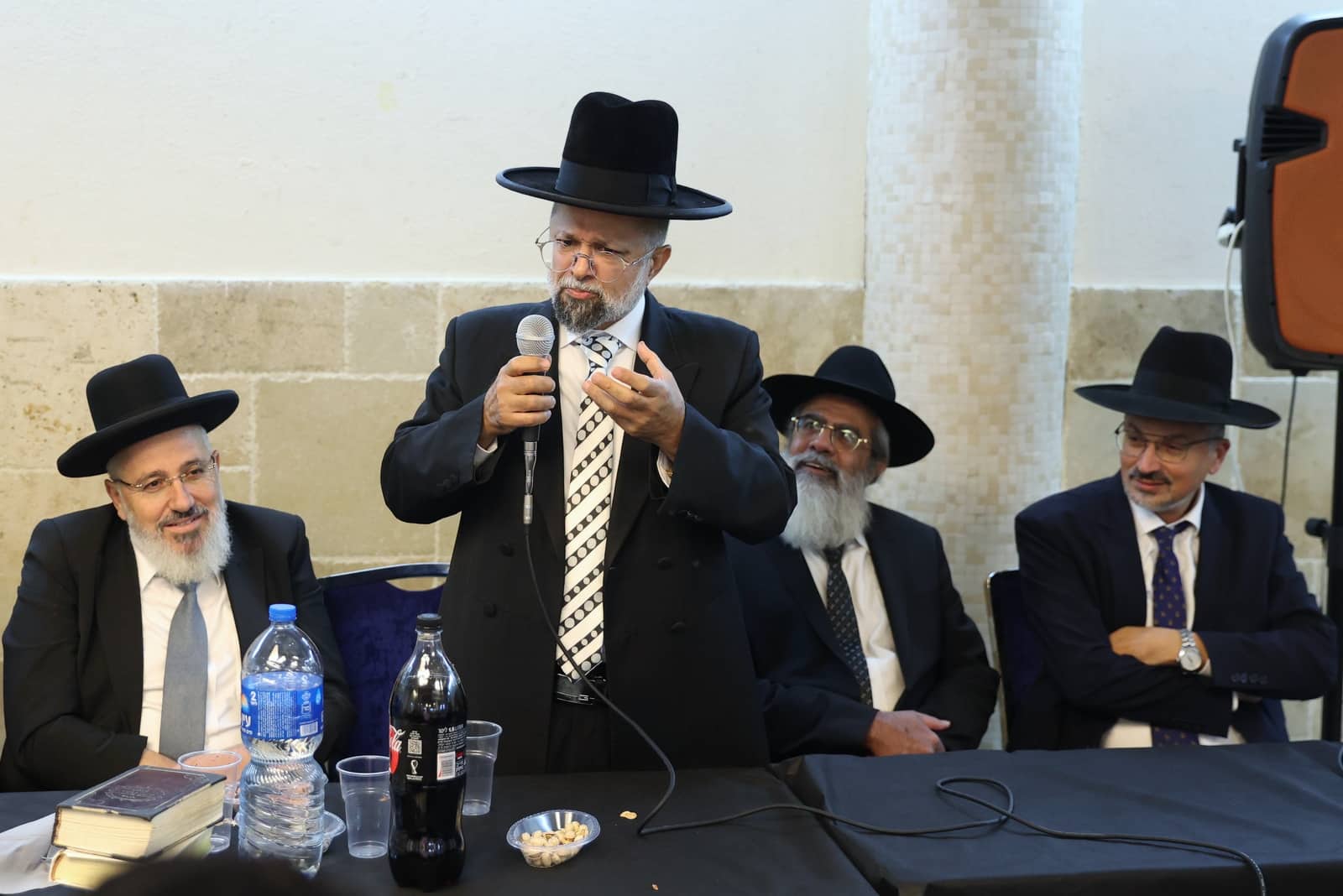 בוגרי חברון התכנסו בעצרת ההספד לחמיו של הרב של הונג קונג￼