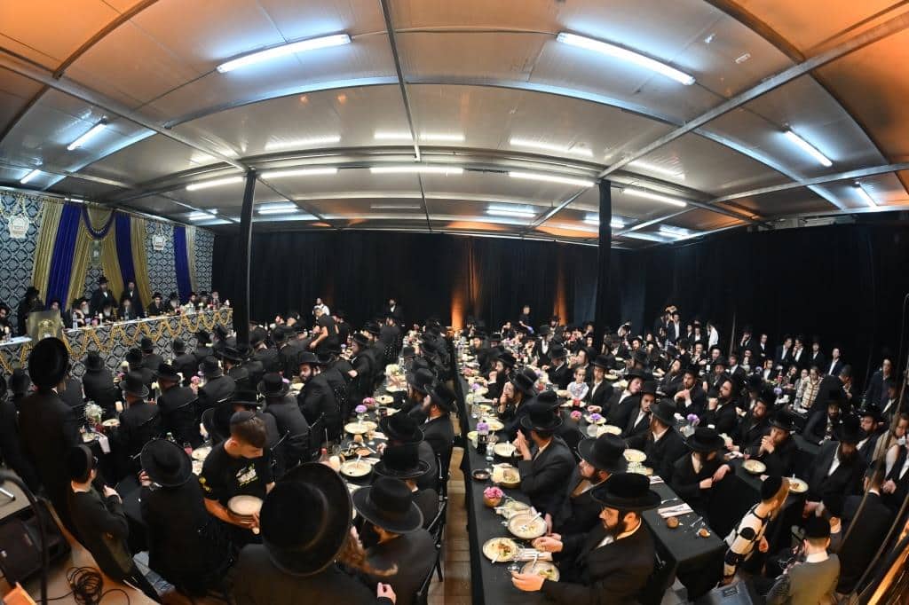 גלריה: בסאטמר חגגו את חנוכת הבית