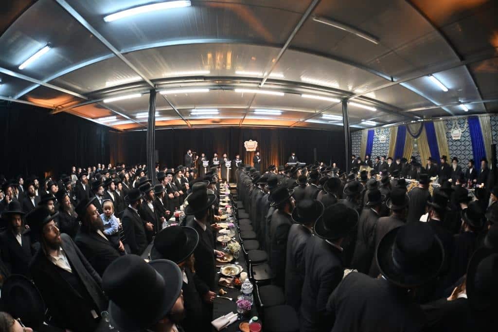 גלריה: בסאטמר חגגו את חנוכת הבית