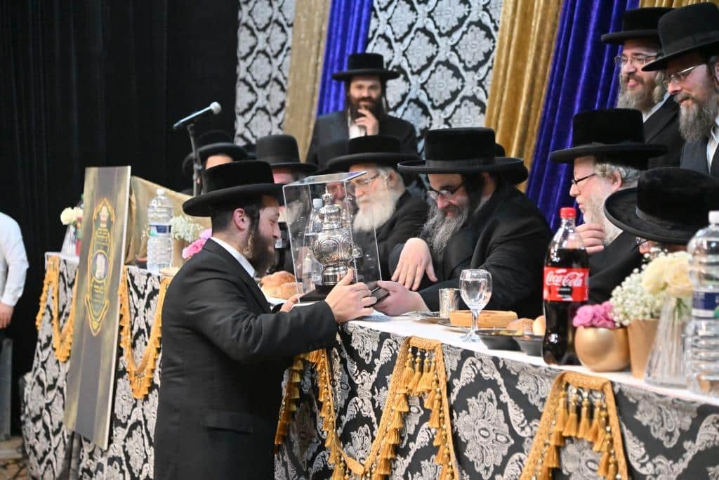 גלריה: בסאטמר חגגו את חנוכת הבית