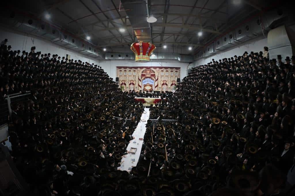 שמחת החתונה בחצרות סערט ויזניץ' -ויזניץ' -אונגוואר