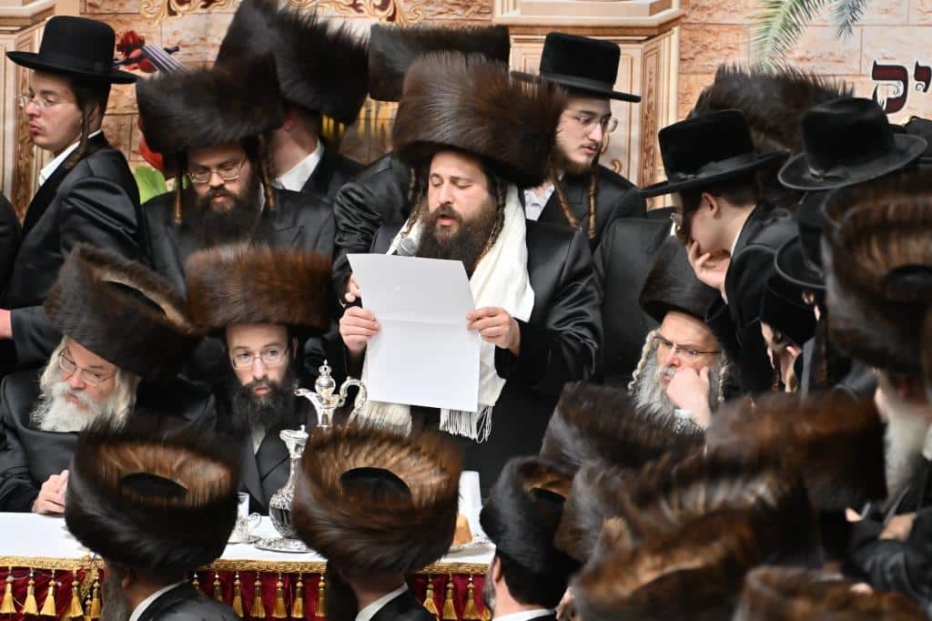 שמחת החתונה בחצרות סערט ויזניץ' -ויזניץ' -אונגוואר