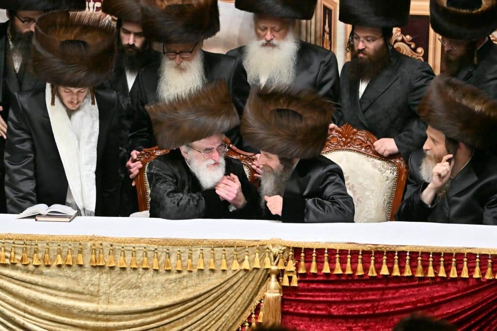 שמחת החתונה בחצרות סערט ויזניץ' -ויזניץ' -אונגוואר