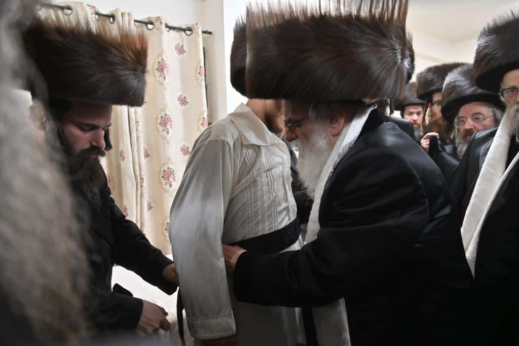 שמחת החתונה בחצרות סערט ויזניץ' -ויזניץ' -אונגוואר