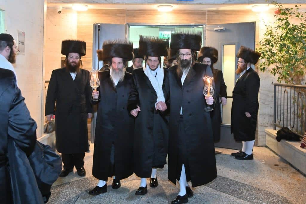 שמחת החתונה בחצרות סערט ויזניץ' -ויזניץ' -אונגוואר